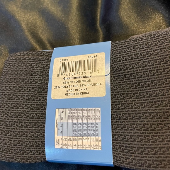 🌟Pick Any 2/$13 Sale Tights - Picture 3 of 4